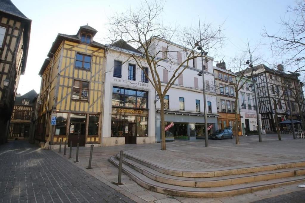 Cocoon Standing - Coeur Historique De Troyes Exterior foto